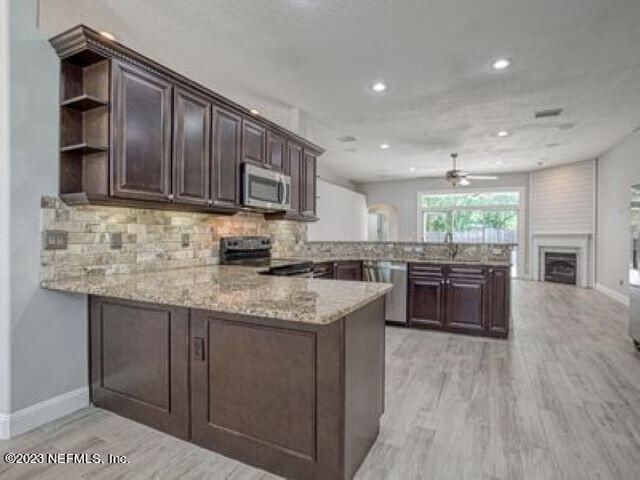945 Weybridge Ln, Ponte Vedra, FL 32081