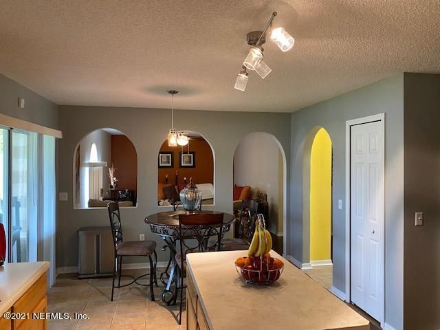 9488 Arbor Oak Ln, Jacksonville, FL 32208
