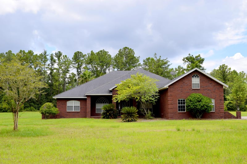 949 Limousine Ln, Bryceville, FL 32009