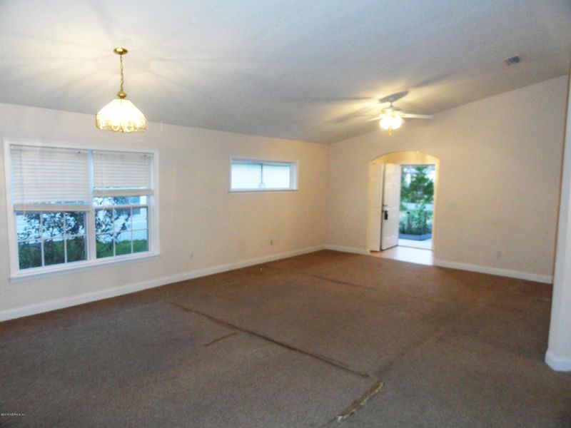 949 Sidney St, St Augustine, FL 32084