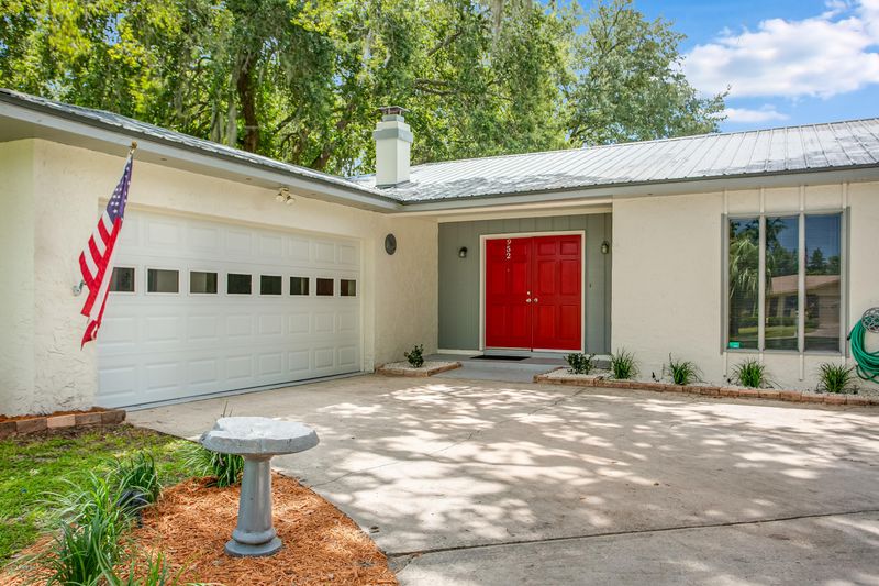 952 Grove Park Dr N, Orange Park, FL 32073