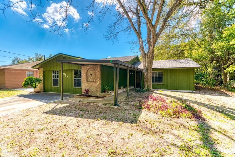 952 Lafayette Dr, Jacksonville, FL 32254
