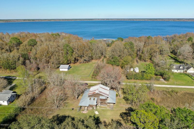 9526 SW 136th St, Starke, FL 32091