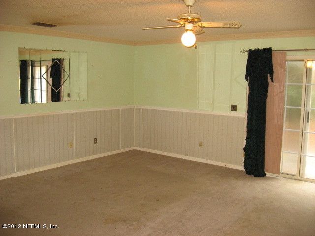 953 Dorwinion Dr, Jacksonville, FL 32225