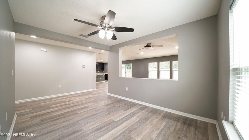 9568 Abby Glen Cir, Jacksonville, FL 32257