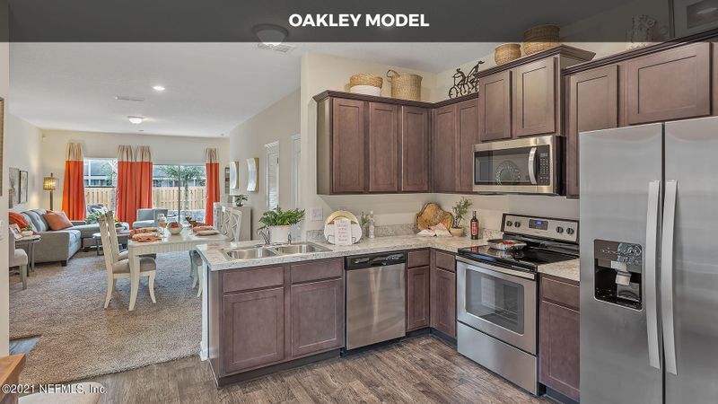 9576 Star Dr, Jacksonville, FL 32256