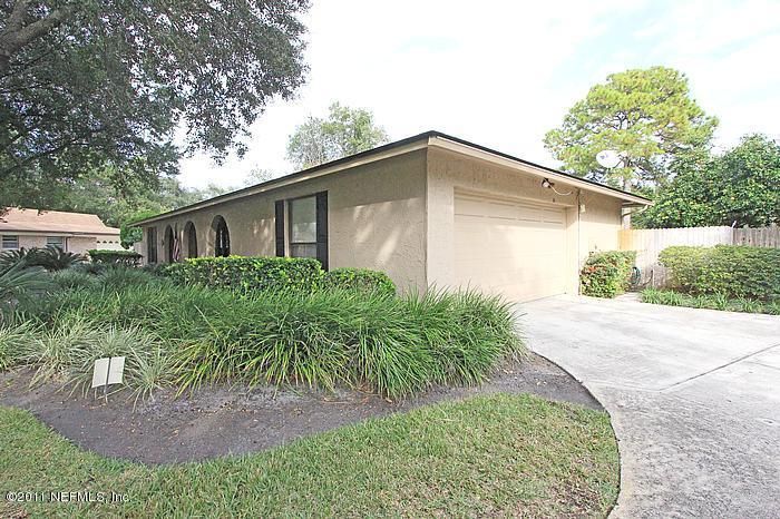 9589 Beauclerc Cove Rd, Jacksonville, FL 32257