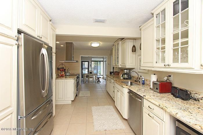 9589 Beauclerc Cove Rd, Jacksonville, FL 32257