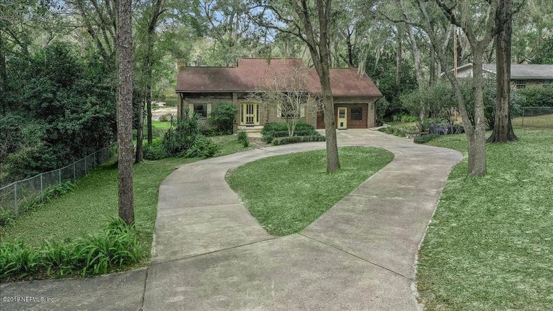 959 Arthur Moore Dr, Green Cove Springs, FL 32043