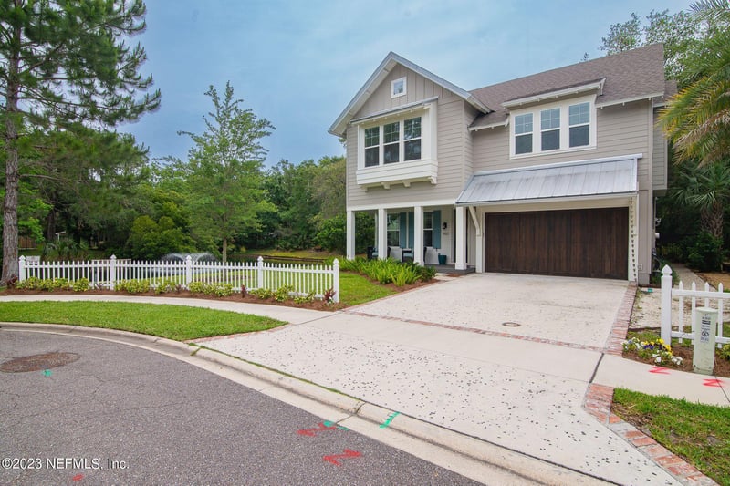 960 Paradise Cir, Atlantic Beach, FL 32233