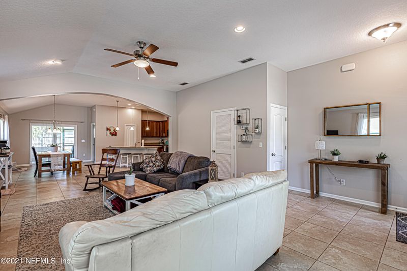 96023 Bass Ln, Yulee, FL 32097
