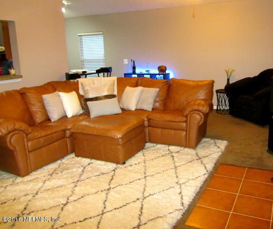 9604 E Watershed Dr, Jacksonville, FL 32220
