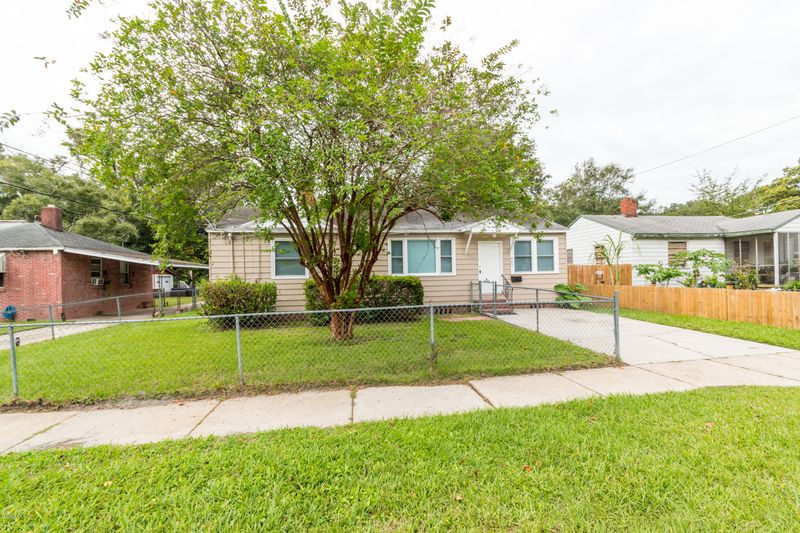 962 Huron St, Jacksonville, FL 32254
