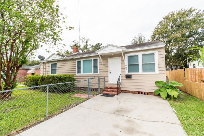 962 Huron St, Jacksonville, FL 32254