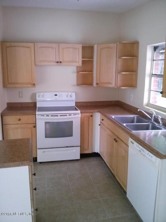 9624 Gisborne Dr, Jacksonville, FL 32208