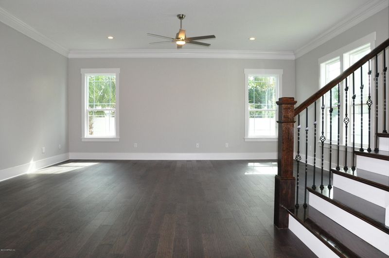 963 Seabreeze Ave, Jacksonville Beach, FL 32250