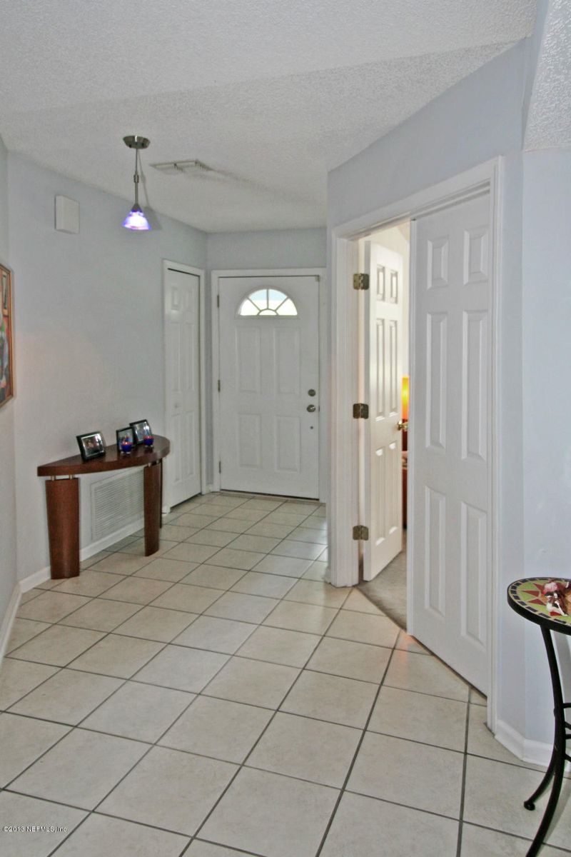 9634 Pritmore Rd E, Jacksonville, FL 32257