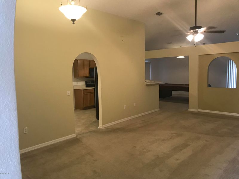 9634 Watershed Dr E, Jacksonville, FL 32220