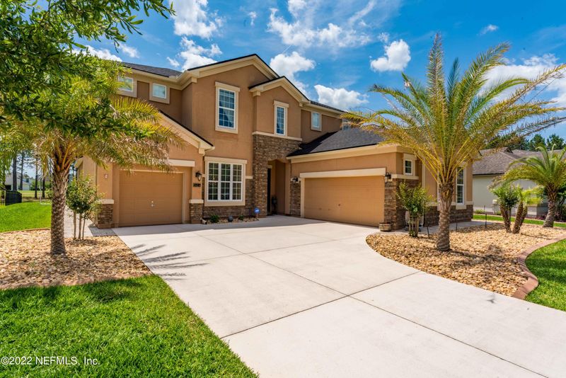 964 Autumn Pines Dr, Orange Park, FL 32065