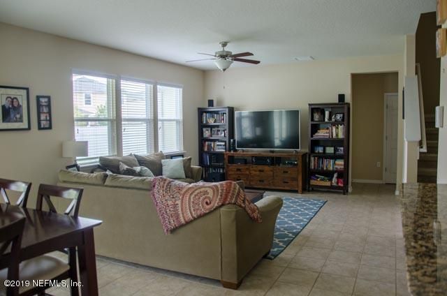9640 Abby Glen Cir, Jacksonville, FL 32257