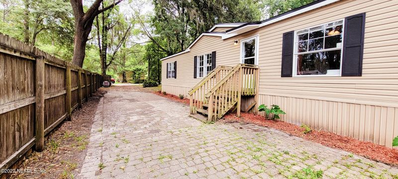 9650 Shellie Rd, Jacksonville, FL 32257