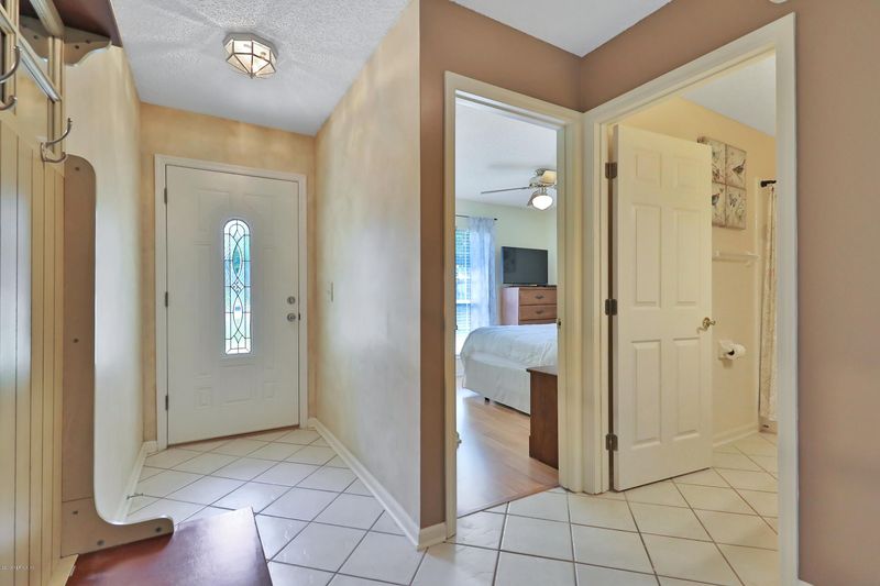 966 Nesting Swallow Dr, Jacksonville, FL 32225