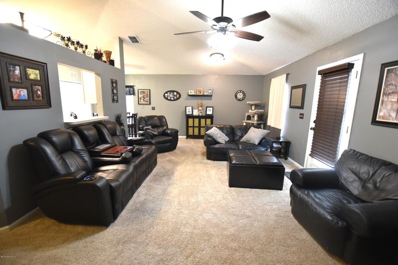9670 Watershed Dr S, Jacksonville, FL 32220