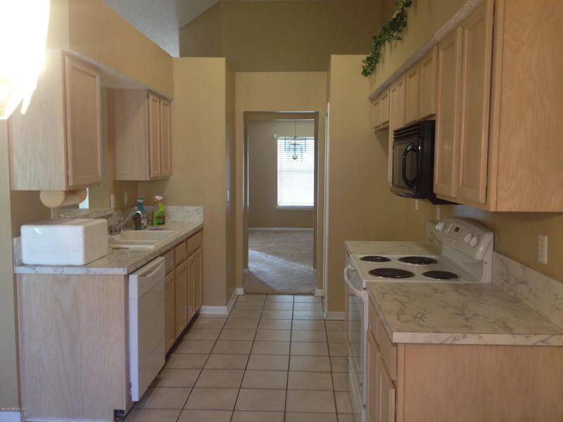9676 Stanford Bridge Dr, Jacksonville, FL 32221