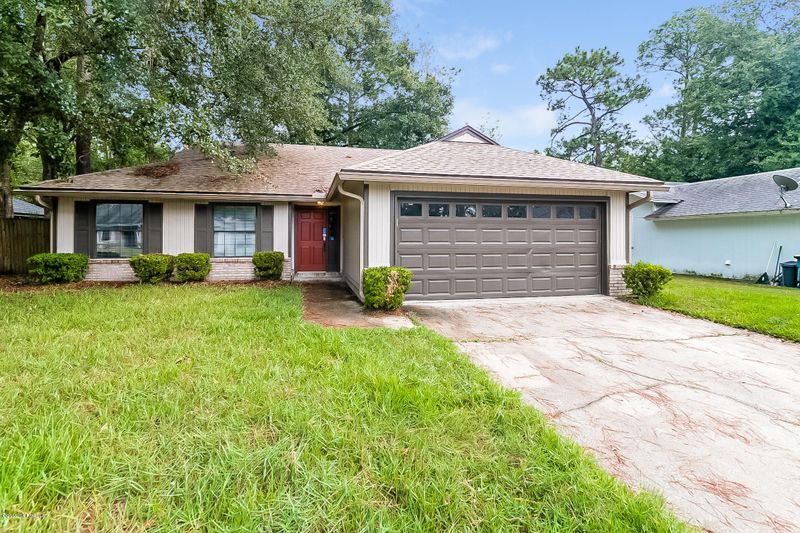 9679 Bayou Bluff Dr, Jacksonville, FL 32257