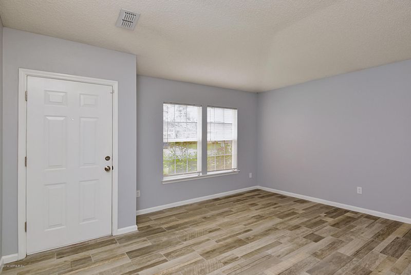 970 Cherry Point Way, Jacksonville, FL 32218