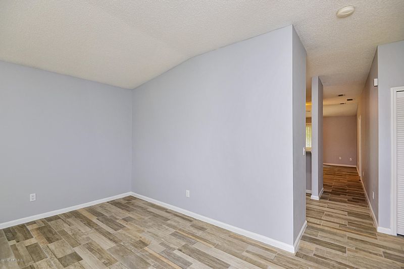 970 Cherry Point Way, Jacksonville, FL 32218