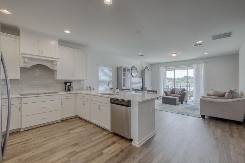 97001 Harbor Concourse Cir, Fernandina Beach, FL 32034