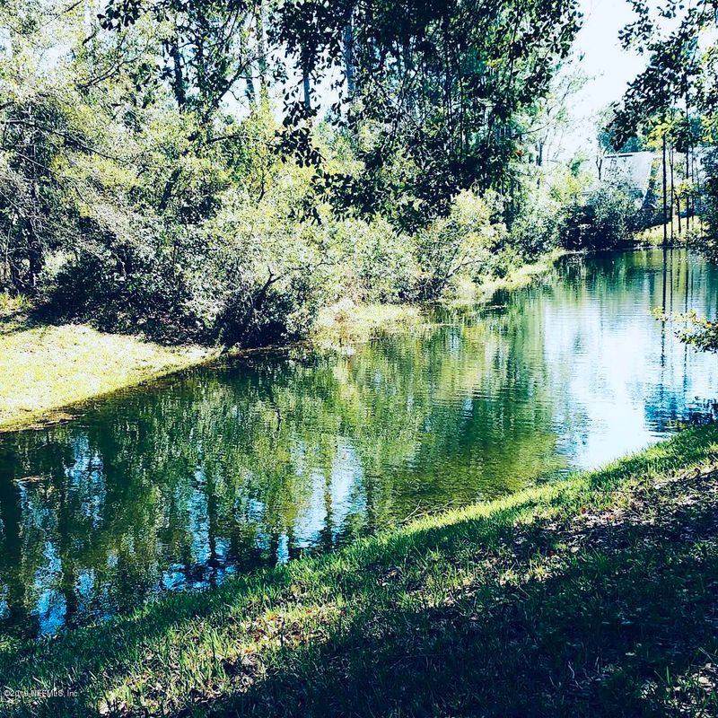 9703 Bayou Bluff Dr, Jacksonville, FL 32257