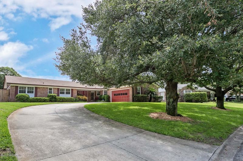 973 Parkridge Cir W, Jacksonville, FL 32211