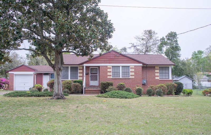 9736 Lily Rd, Jacksonville, FL 32246