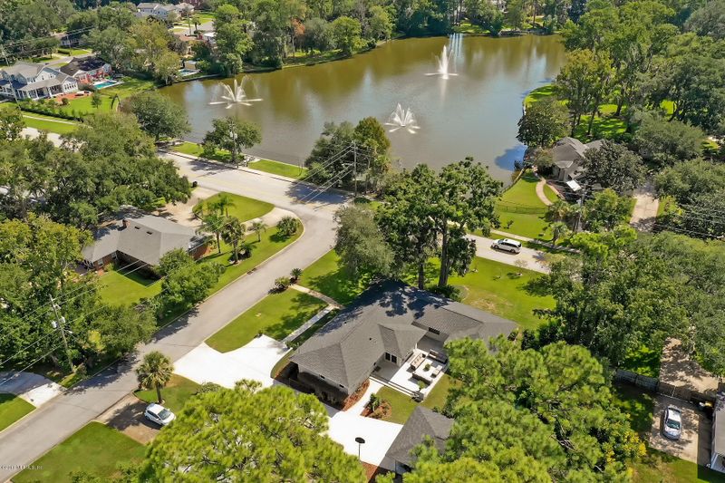 974 Waterman Rd S, Jacksonville, FL 32207