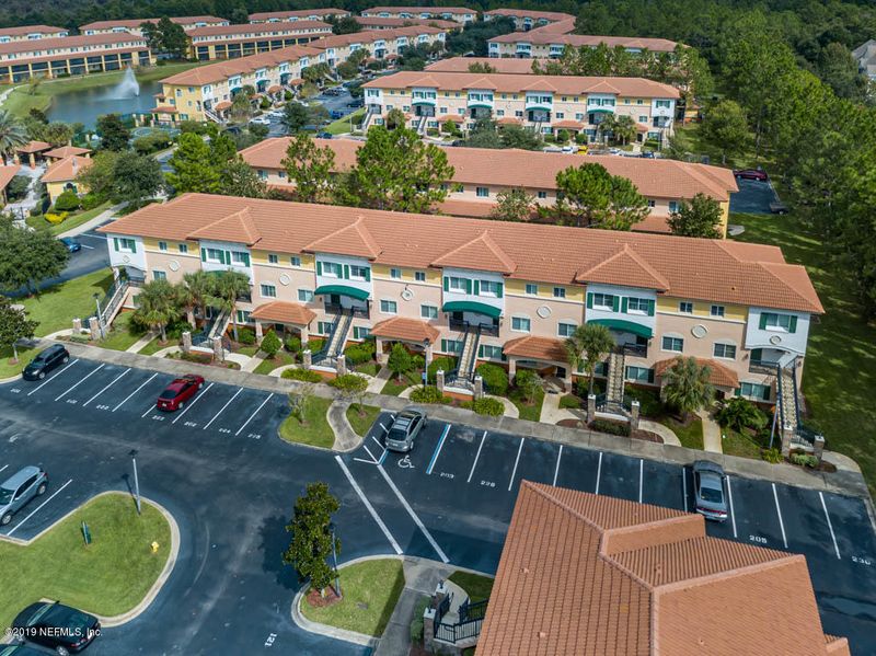 9745 Touchton Rd #1402, Jacksonville, FL 32246