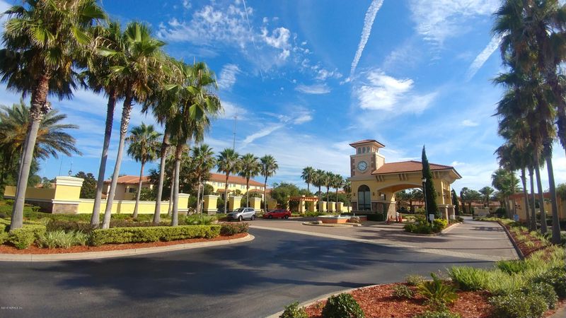 9745 Touchton Rd #702, Jacksonville, FL 32246