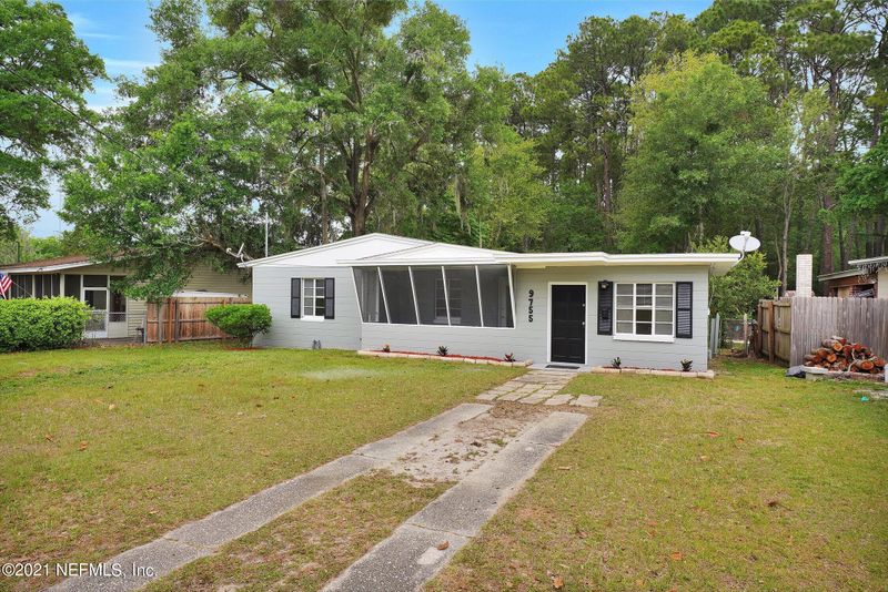 9755 Banks Rd, Jacksonville, FL 32246