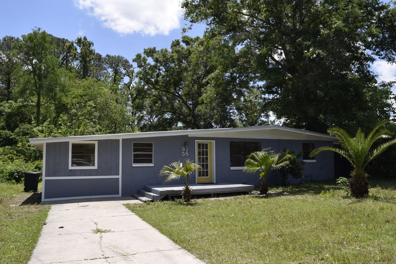 9758 Anders Blvd, Jacksonville, FL 32246