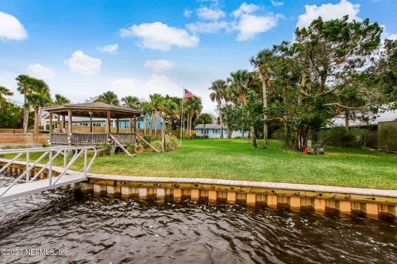 9759 Heckscher Dr, Jacksonville, FL 32226