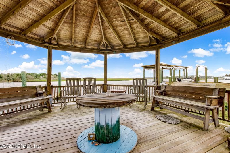 9759 Heckscher Dr, Jacksonville, FL 32226