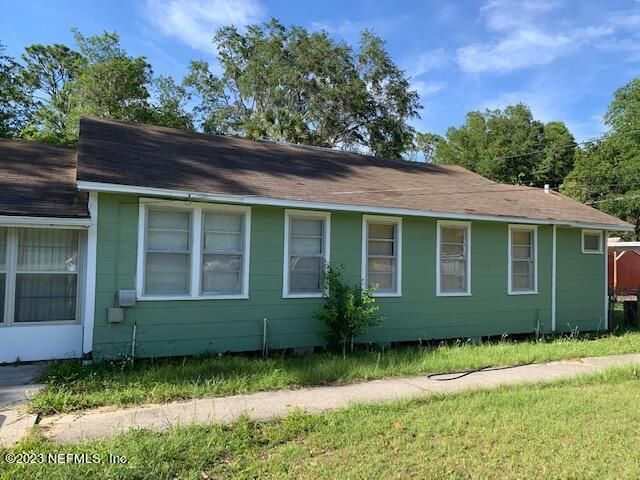 9765 Arnold Rd, Jacksonville, FL 32246