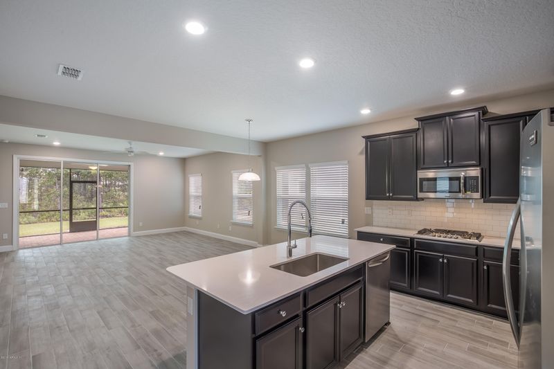 9768 Lemon Grass Ln, Jacksonville, FL 32219