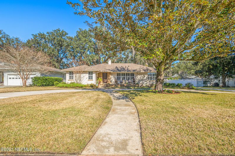 977 Waterman Rd N, Jacksonville, FL 32207
