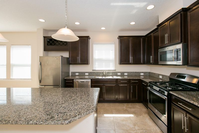 98 Skylar Ln, Ponte Vedra, FL 32081