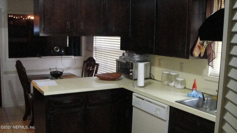 98 Vanderford Rd, Orange Park, FL 32073