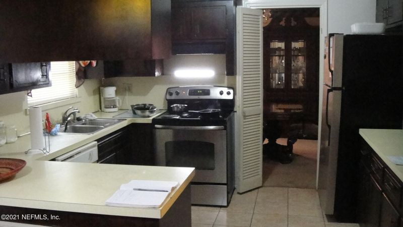98 Vanderford Rd, Orange Park, FL 32073