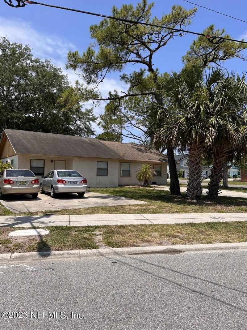 980 Orchid St, Atlantic Beach, FL 32233