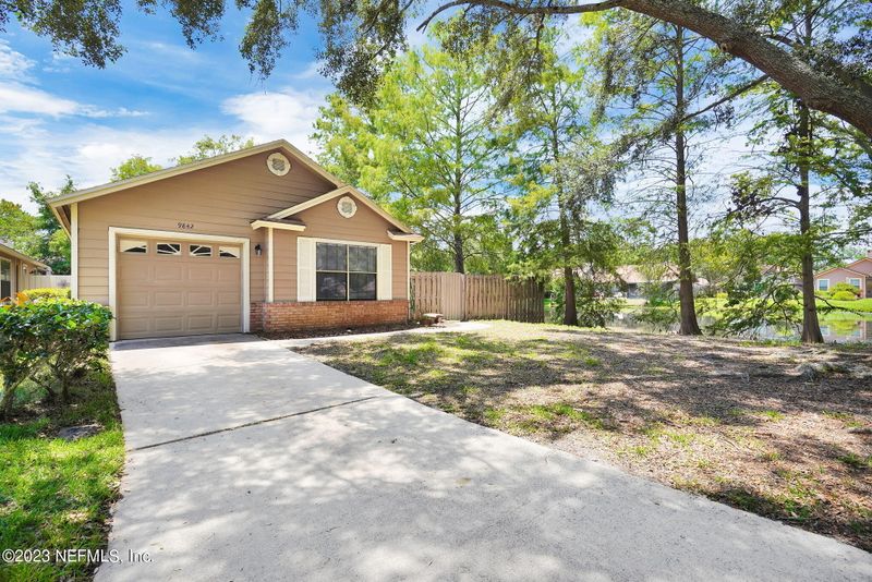 9842 Paddlewheel Ct, Jacksonville, FL 32257